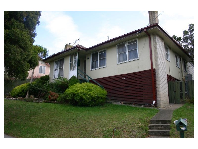 106 Clarke Street, Howlong NSW 2643
