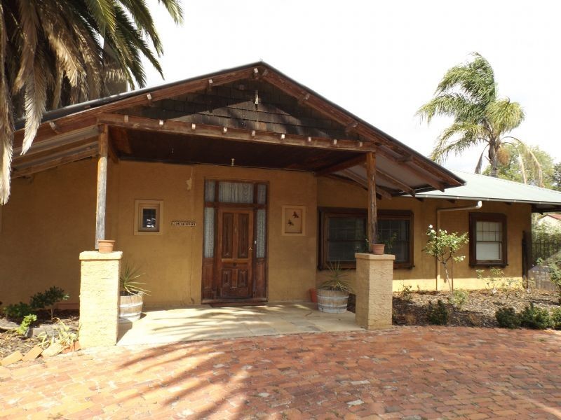 39 Birdwood Street, Corowa NSW 2646