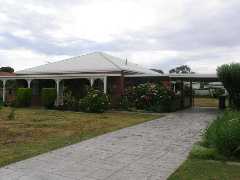 12 Banksia Drive, Corowa NSW 2646