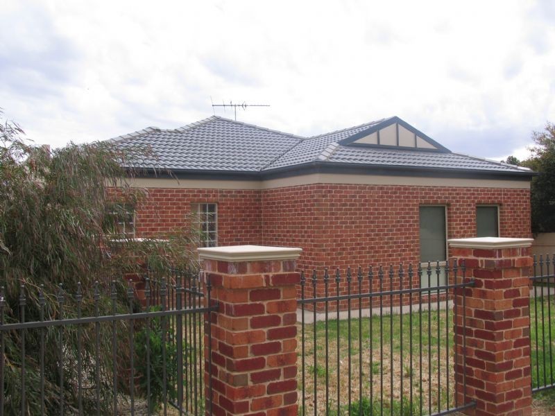 50 Cnr Elizabeth & Sarah Streets, Wahgunyah VIC 3687