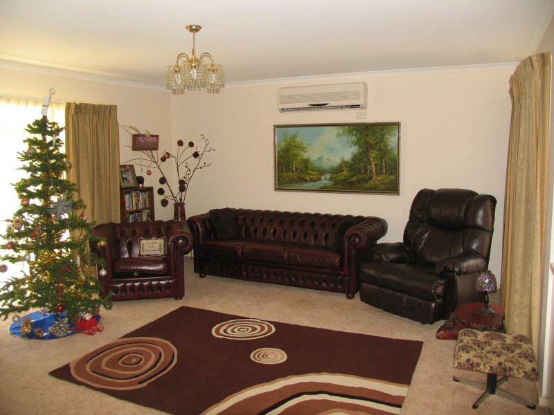 22 Lone Pine Avenue, Corowa NSW 2646