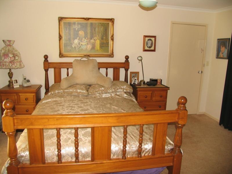 22 Lone Pine Avenue, Corowa NSW 2646