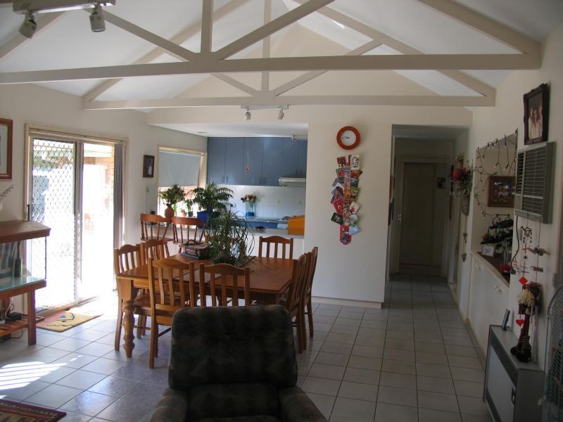 22 Lone Pine Avenue, Corowa NSW 2646