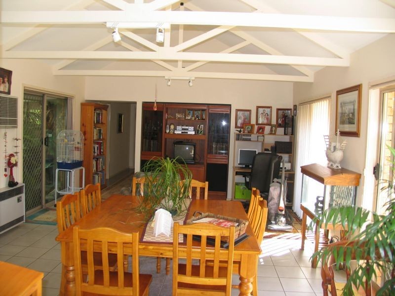 22 Lone Pine Avenue, Corowa NSW 2646