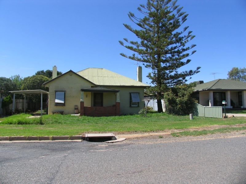 122 John Street, Corowa NSW 2646