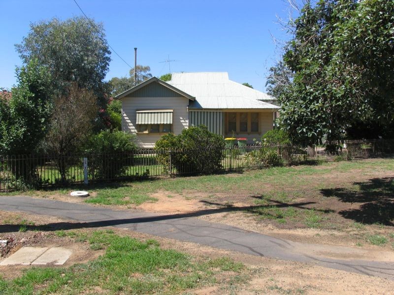FEDERATION AVENUE 162, Corowa NSW 2646