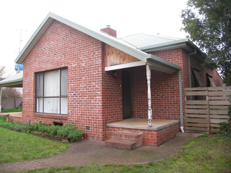 12 Arnott, Corowa NSW 2646