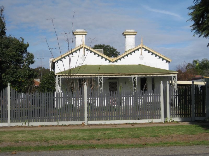 42 Albert Street, Corowa NSW 2646