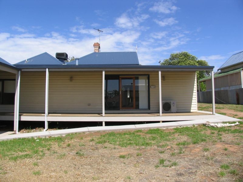 6 Lindsay Street, Corowa NSW 2646