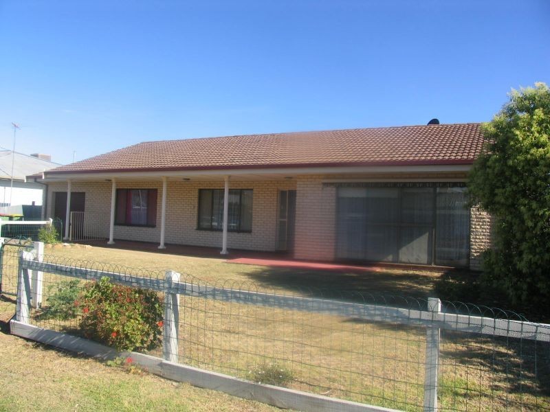 38 Edward Street, Corowa NSW 2646