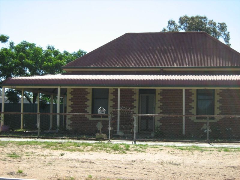 111 Hovell Street, Howlong NSW 2643