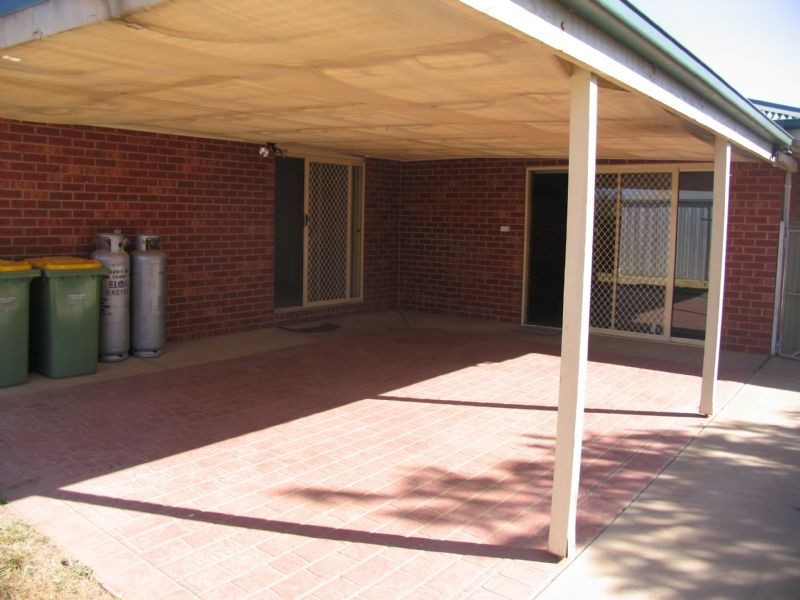 12 Matthew Court, Corowa NSW 2646