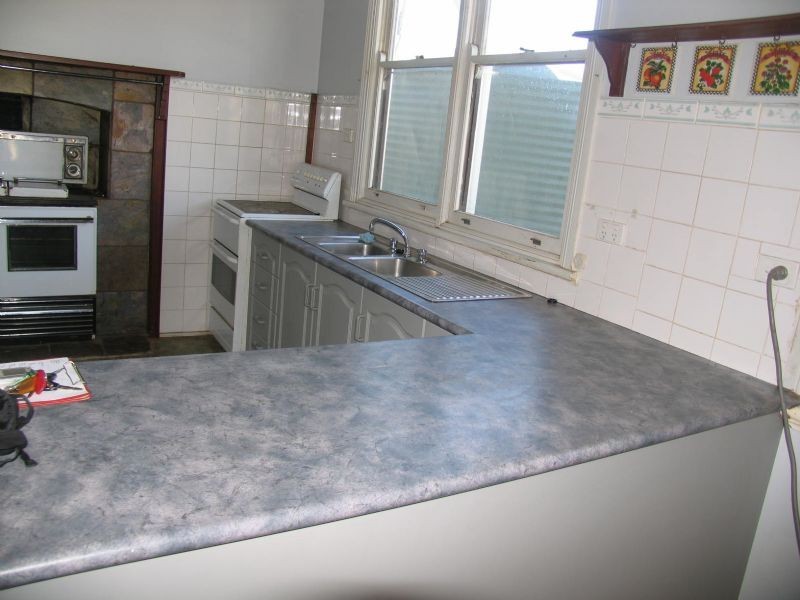 - Hallens Rd, Rutherglen VIC 3685