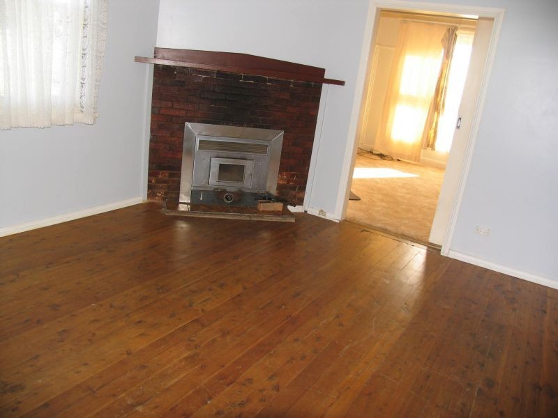- Hallens Rd, Rutherglen VIC 3685