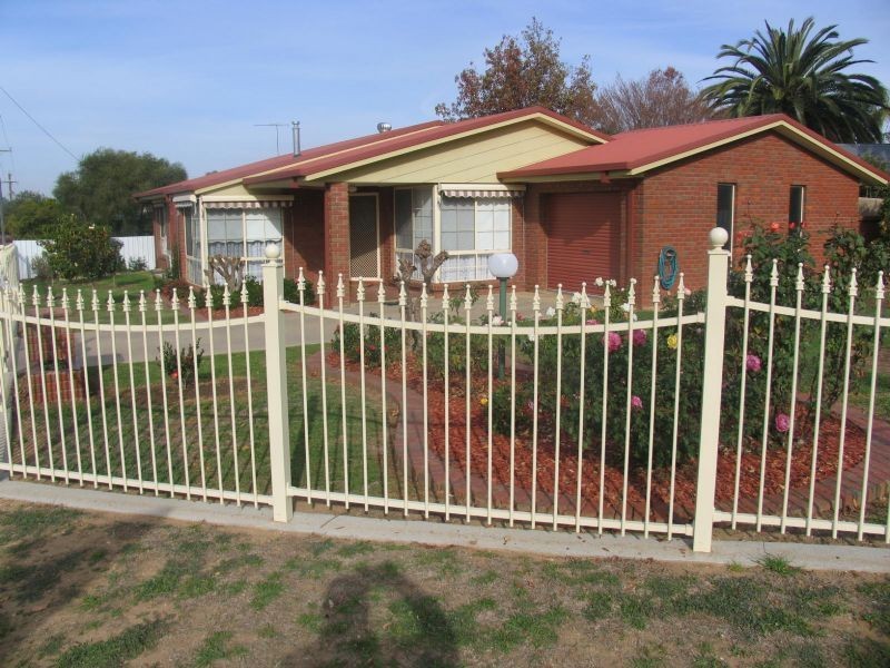 37 Birdwood Street, Corowa NSW 2646