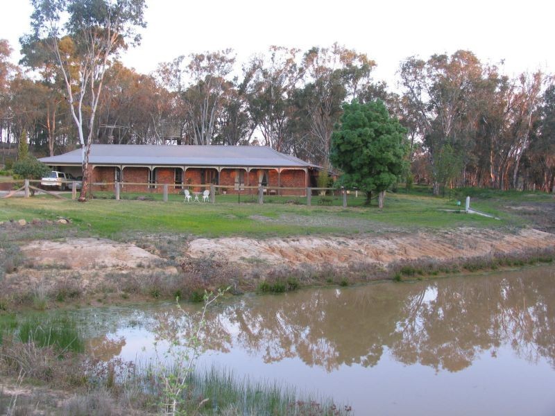 44 Cemetery Road, Chiltern VIC 3683