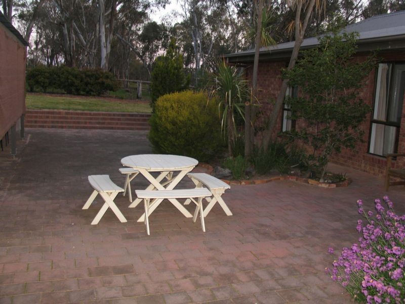 44 Cemetery Road, Chiltern VIC 3683