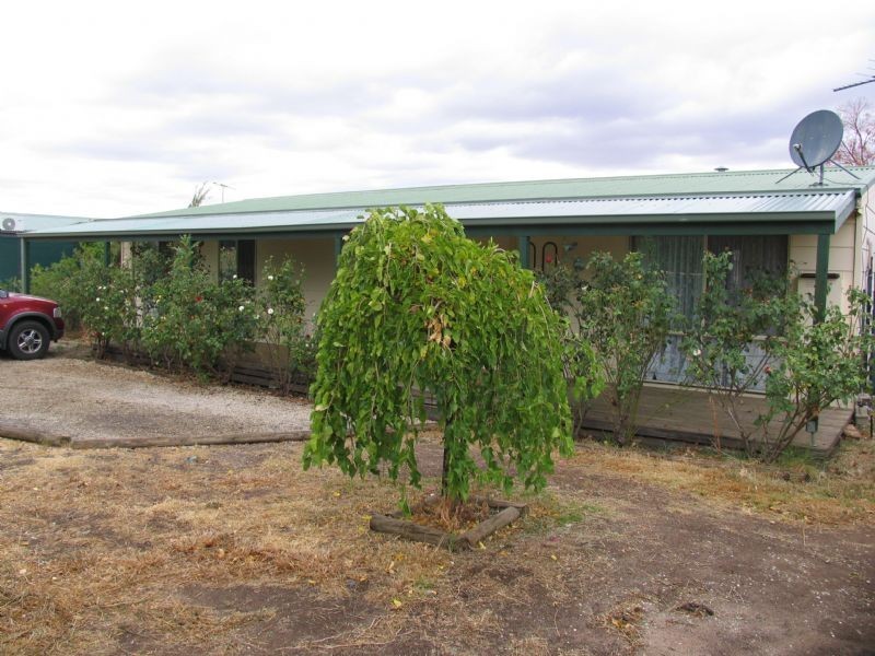 28 Howlong Road, Rutherglen VIC 3685