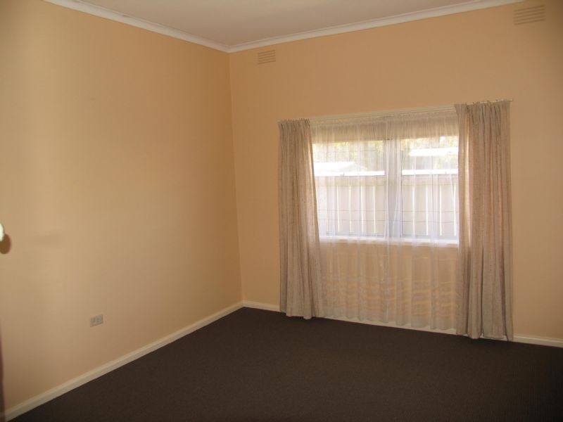 6 Norman Street, Corowa NSW 2646