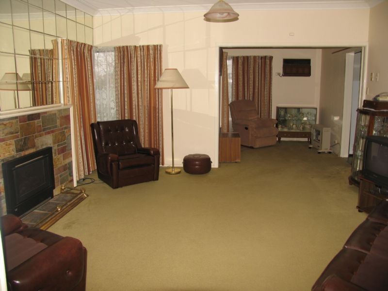 27 Walker Street, Corowa NSW 2646