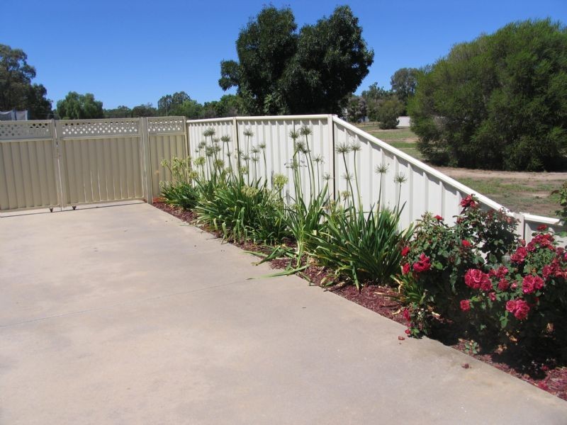 17 Pinot Crescent, Corowa NSW 2646