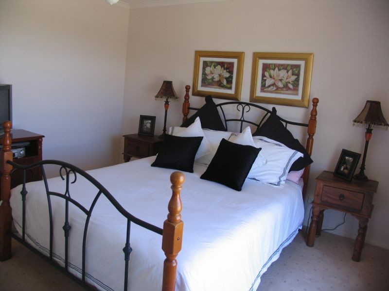 17 Pinot Crescent, Corowa NSW 2646
