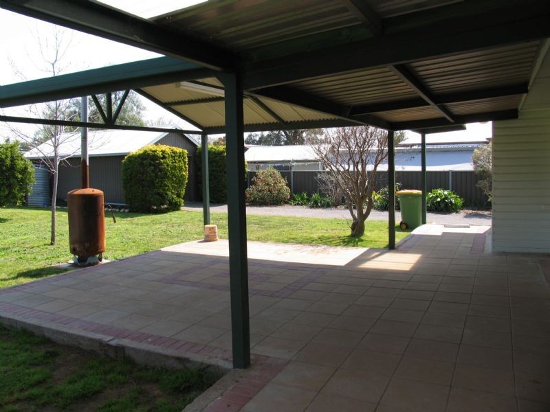 33  Whitehead Street, Corowa NSW 2646