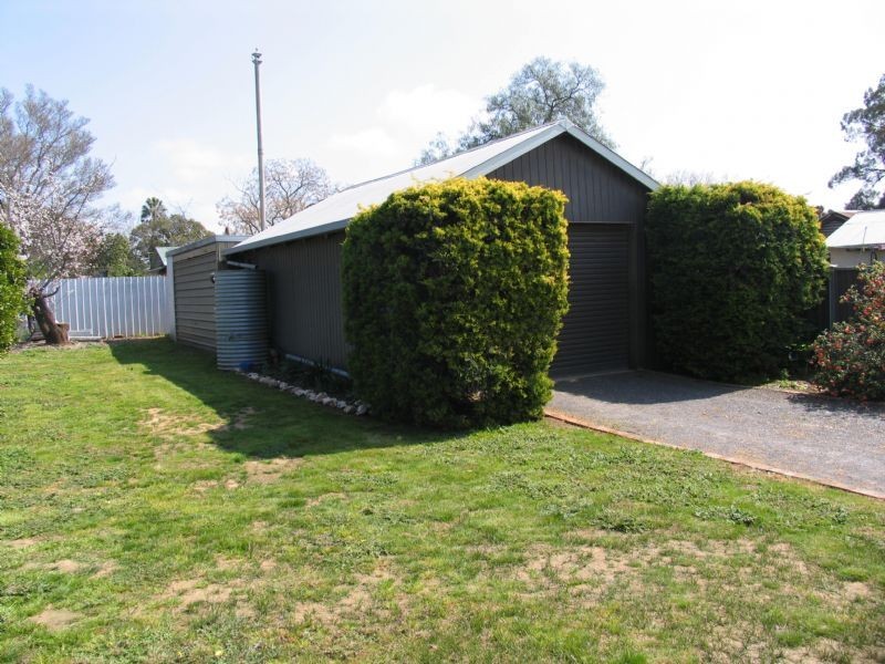 33  Whitehead Street, Corowa NSW 2646