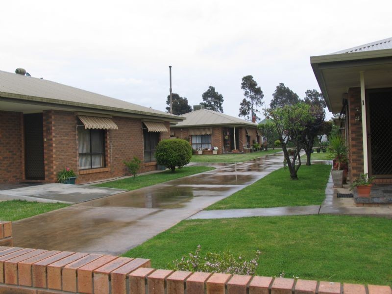 2/5 Henry Street, Corowa NSW 2646