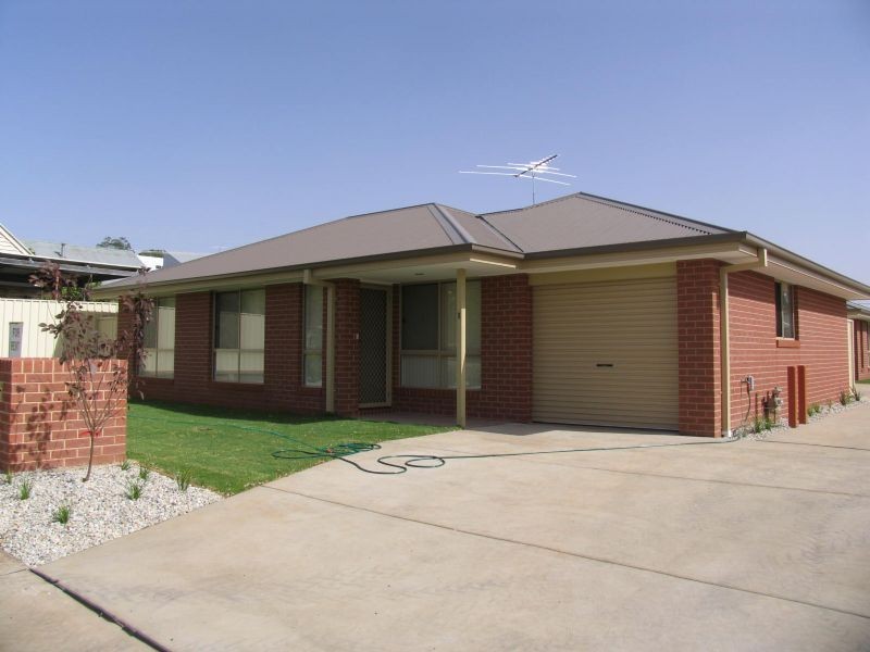 2/15-17 Herbert Street, Rutherglen VIC 3685