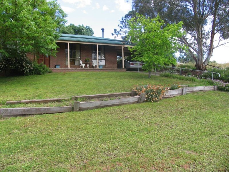 61 Thomas Avenue, Corowa NSW 2646