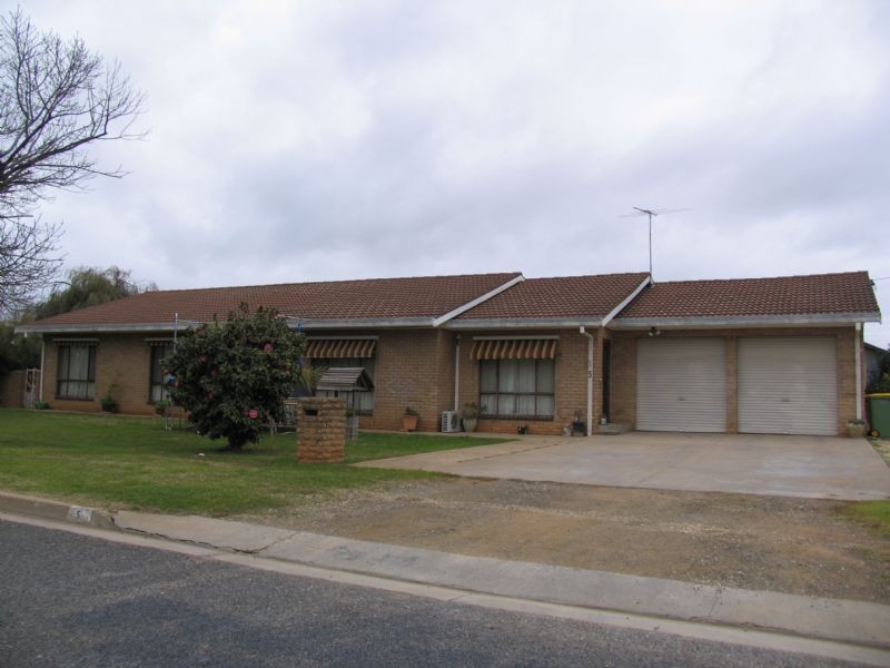 5 King Street, Corowa NSW 2646