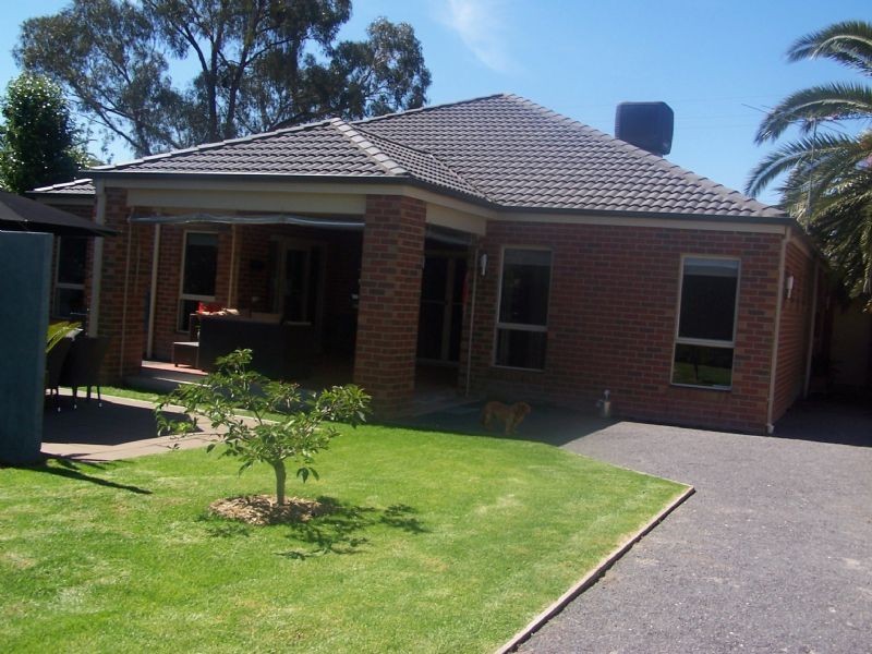 13 Victoria Street, Wahgunyah VIC 3687