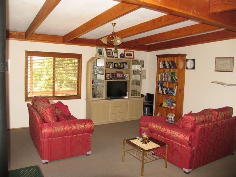 240 Adam Street, Corowa NSW 2646