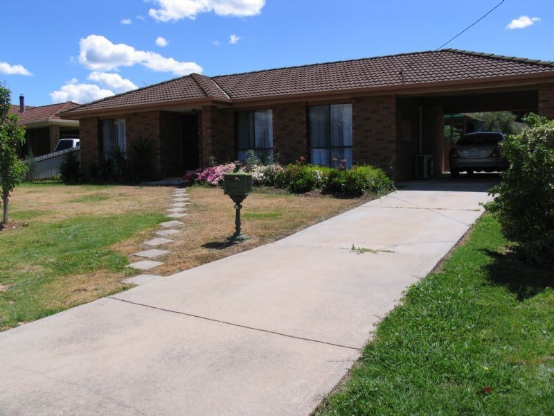 47 Federation Avenue, Corowa NSW 2646