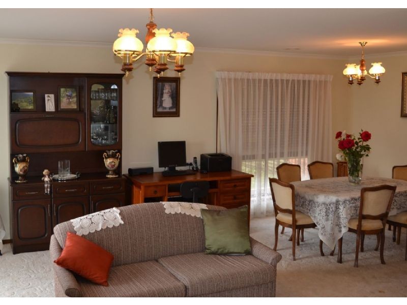 5 Beryl Drive, Corowa NSW 2646