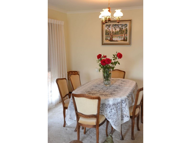 5 Beryl Drive, Corowa NSW 2646