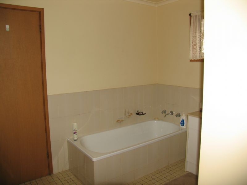 47 Federation Ave, Corowa NSW 2646