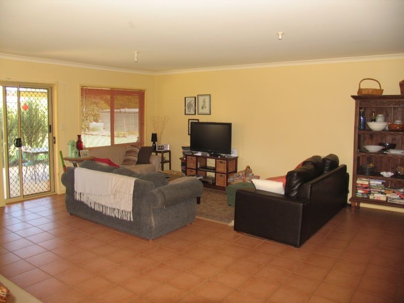 76 Adam Street, Corowa NSW 2646