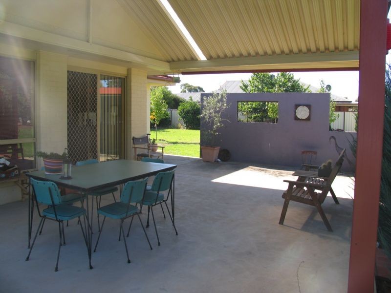 76 Adam Street, Corowa NSW 2646