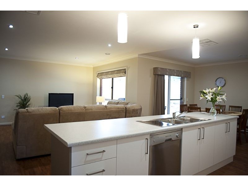7 Braintree Avenue, Corowa NSW 2646