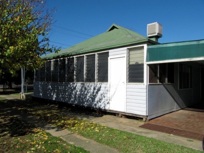 383 Honour Avenue, Corowa NSW 2646
