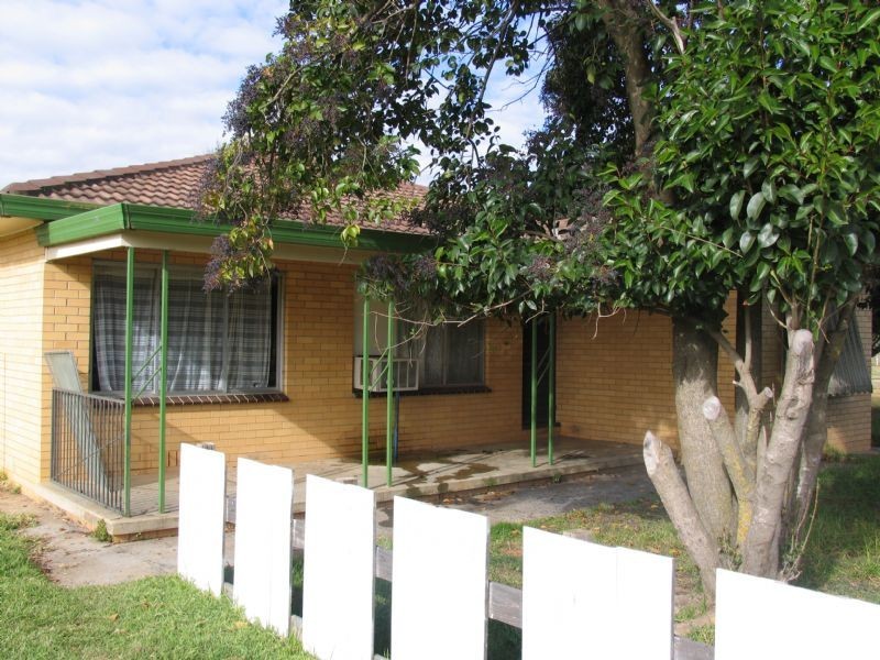 414 Honour Ave, Corowa NSW 2646