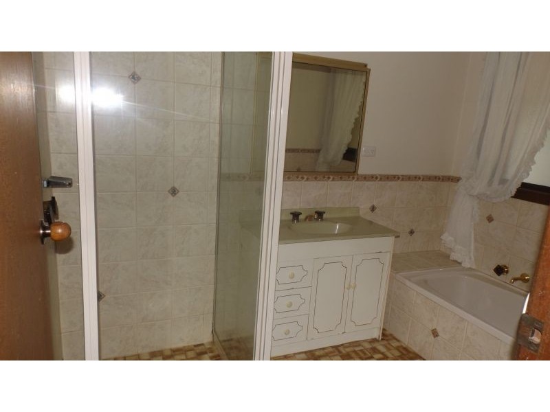 1 Shiraz Crescent, Corowa NSW 2646