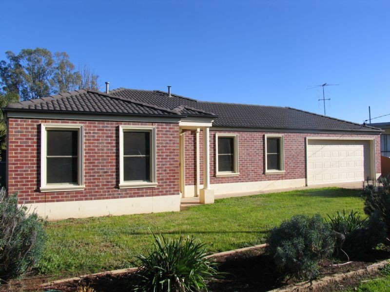 85 Hume Street, Corowa NSW 2646