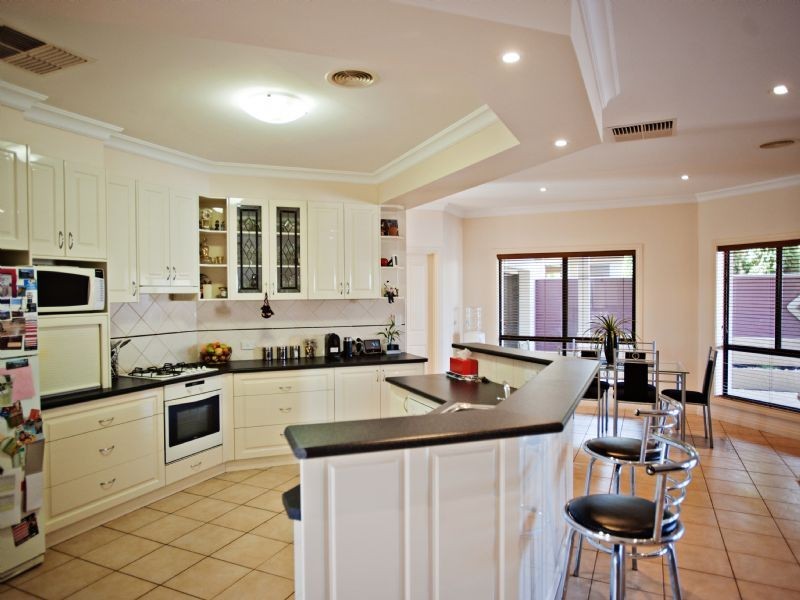 9 Keena Court, Corowa NSW 2646