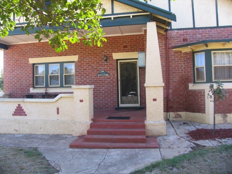 27 Alfred Street, Corowa NSW 2646