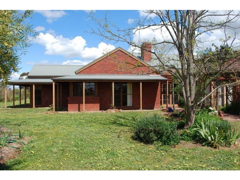 ‘Carlyle’ Burrows Road, Wahgunyah VIC 3687