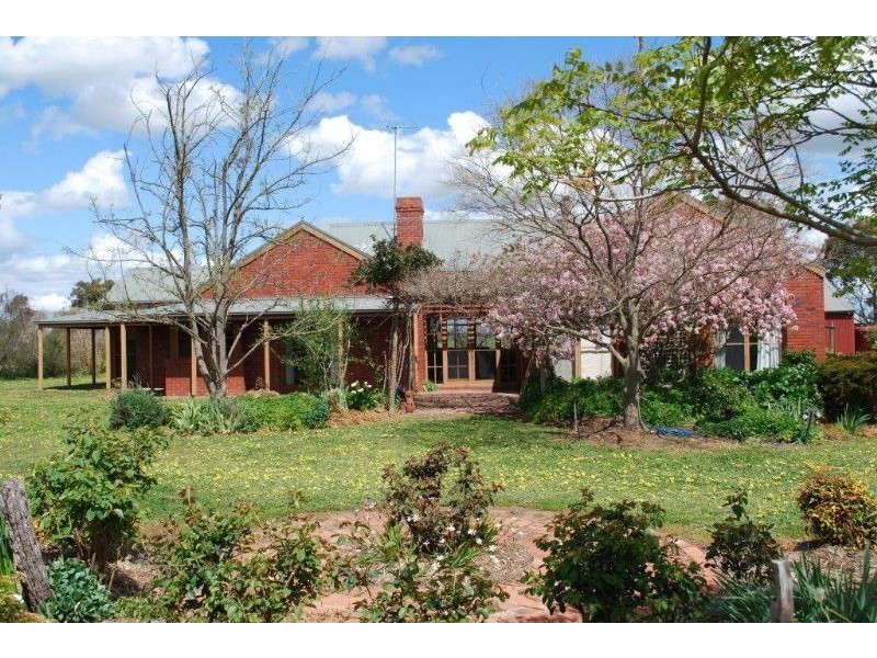 ‘Carlyle’ Burrows Road, Wahgunyah VIC 3687