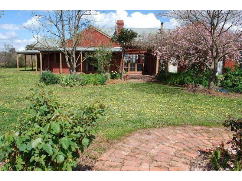 ‘Carlyle’ Burrows Road, Wahgunyah VIC 3687